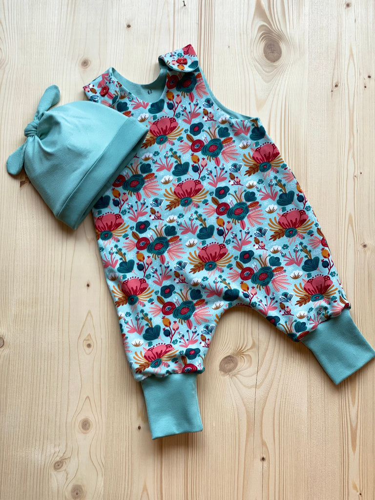 ensemble salopette avec accessoire 
